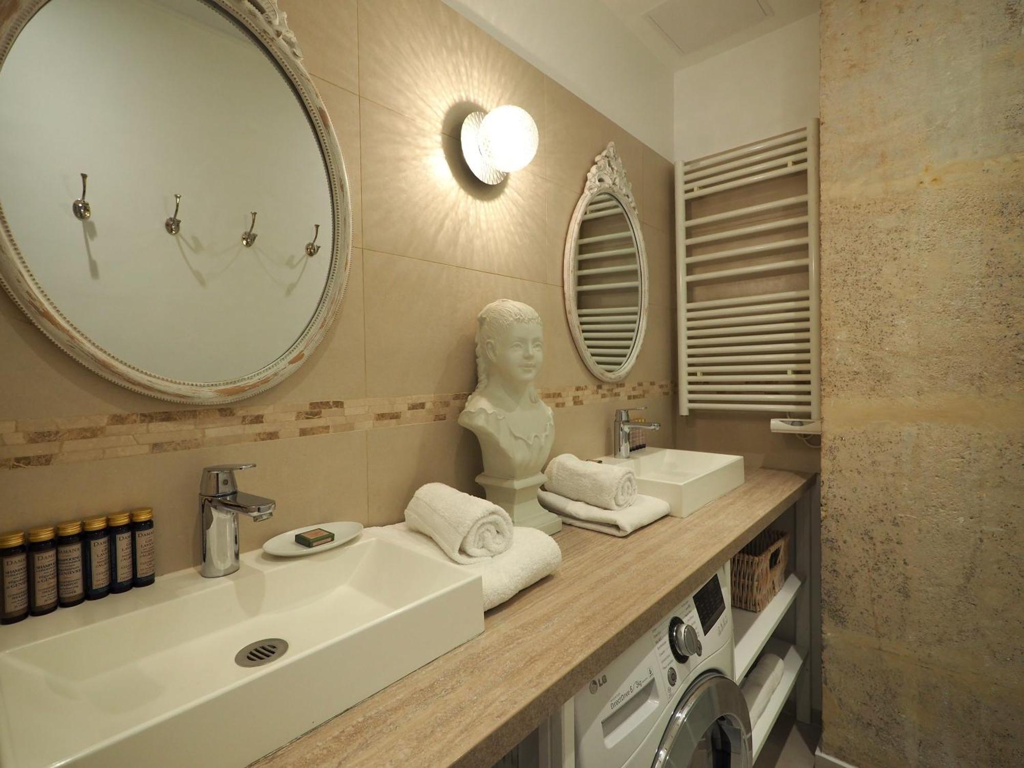 Saint Germain Elegant Chicsuites Paris Exterior photo