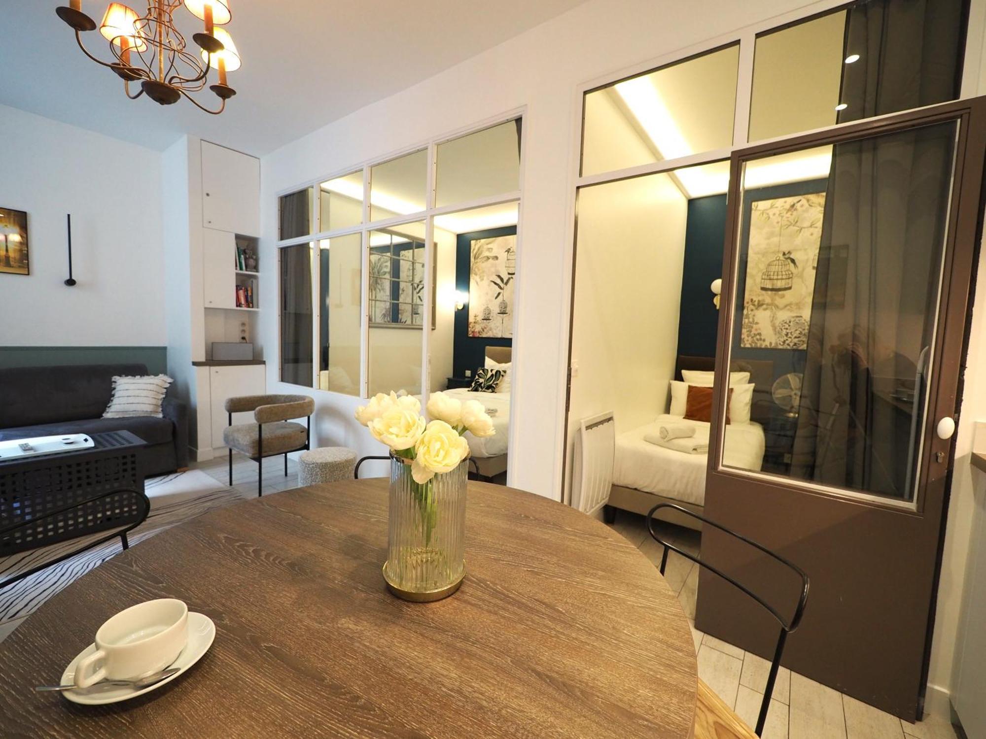 Saint Germain Elegant Chicsuites Paris Exterior photo